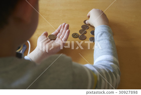 一個提出強迫性異議的男孩 30927898