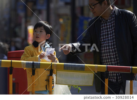 A boy who makes a mental railway crossing 30928014