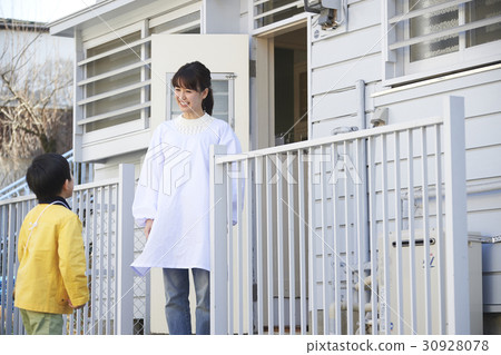 Hands waving mother 30928078