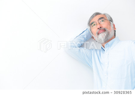 Senior man portrait 30928365