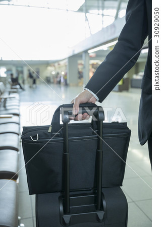 Business traveler business trip to move airport 30929050