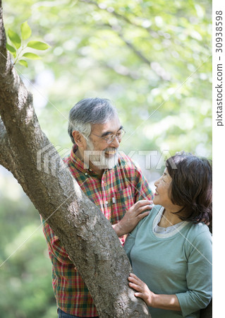 Fresh green senior oshidori couple Fresh green senior oshidori couple 30938598