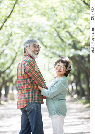 Fresh green senior oshidori couple 30939383