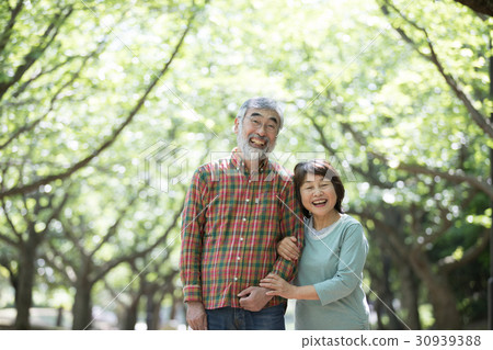 Fresh green senior oshidori couple 30939388