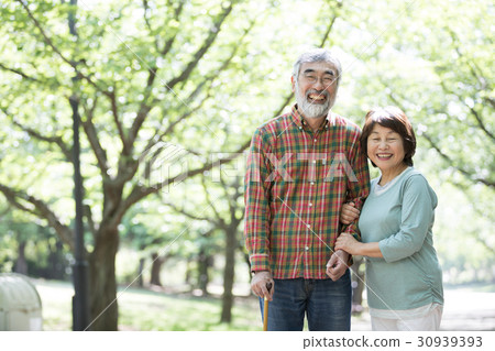 Fresh green senior oshidori couple 30939393