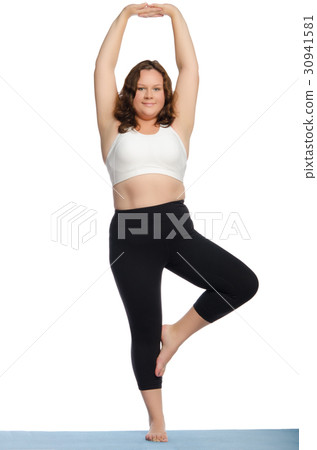 Fat woman is engaged in fitness Fat woman is engaged in fitness 30941581