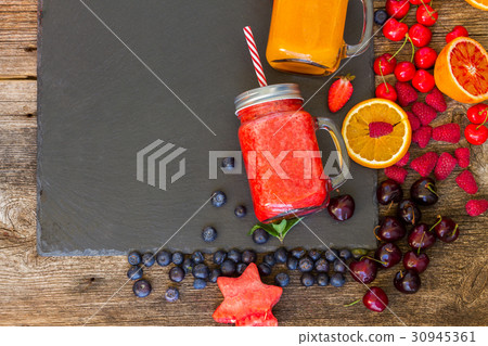 Fresh smoothy drink with igredients 30945361