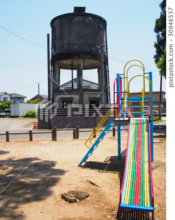 War remnants and children's playground equipment War remnants and children's playground equipment 30946537
