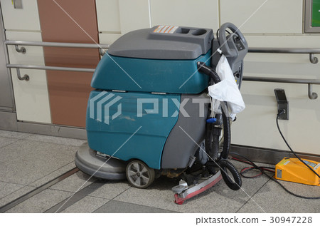 Small automatic floor cleaning machine 30947228