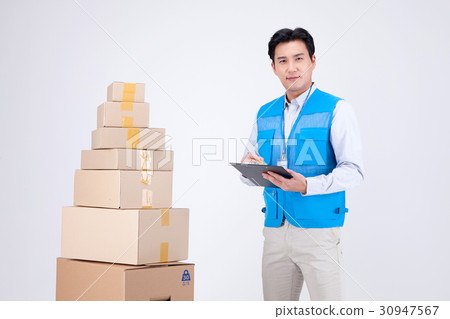 A delivery man 052 30947567