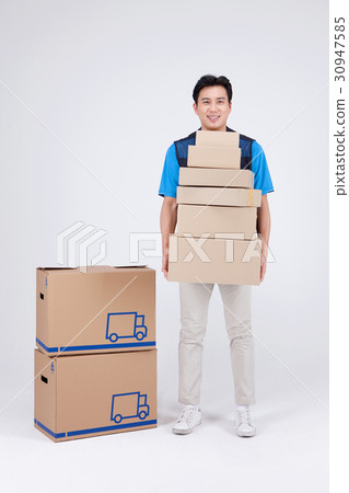 A delivery man 079 30947585