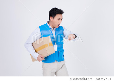 A delivery man 084 30947604