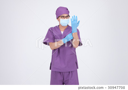 A doctor 174 30947708