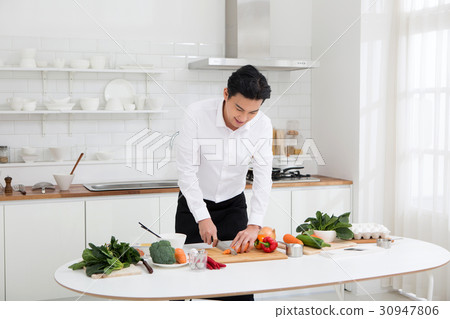 A chef 253 A chef 253 30947806