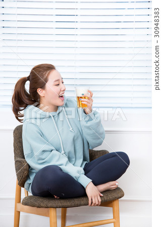 Woman life 391 30948383