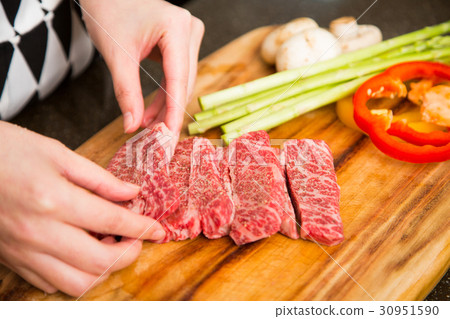 Cooking 340 30951590