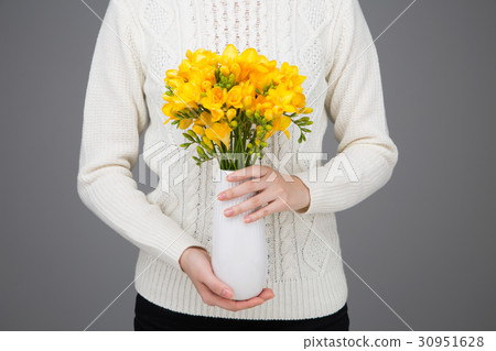 The flowers 225 The flowers 225 30951628