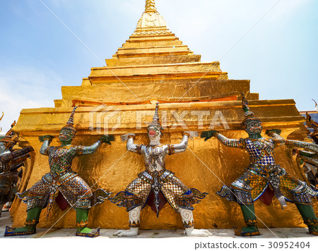 Jade Buddha Temple 30952404