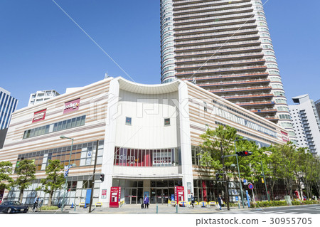 Tokyu Musashi Kosugi Station Front Entrance 30955705