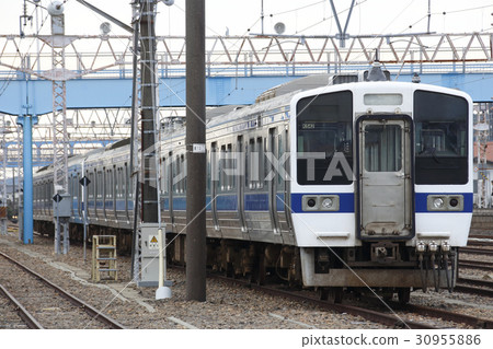 Joban line 415 series stainless steel cars detained in Takahagi station Joban line 415 series stainless steel cars detained in Takahagi station 30955886