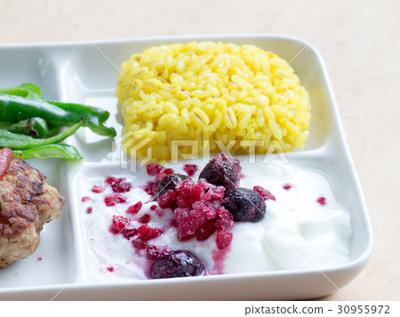 酸奶和藍莓 30955972