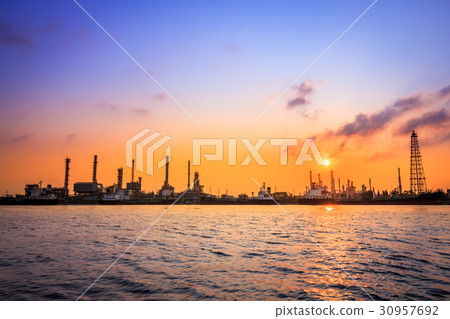 Bangchak Petroleum's oil refinery in Thailand 30957692