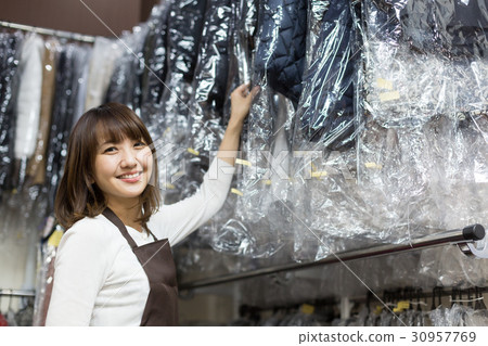 Laundry shop 30957769