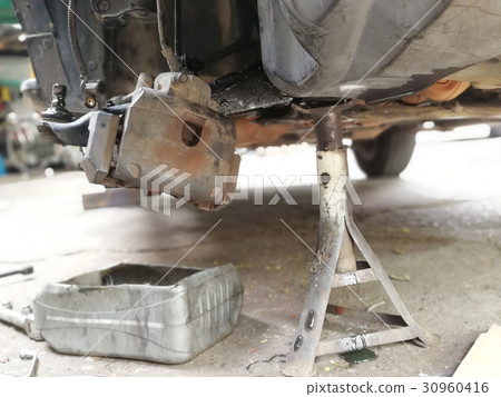 The old car maintenance process 30960416