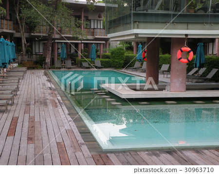 Poolside Poolside 30963710