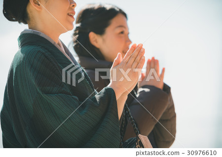 拜拜 祈禱安全分娩 父母和小孩 30976610