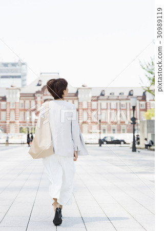 Casual Career Woman Casual Career Woman 30989119
