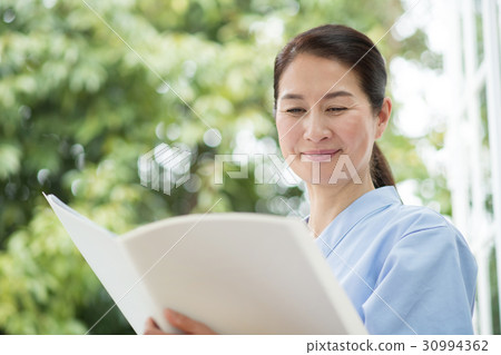 Middle couple medical image Middle couple medical image 30994362