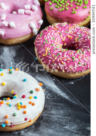 Donuts in a glaze assorted  30994591