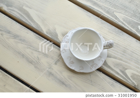 Fine Porcelain Cup 31001950