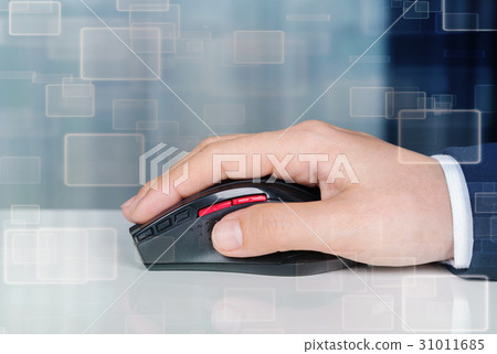 hand working with mouse of computer 31011685