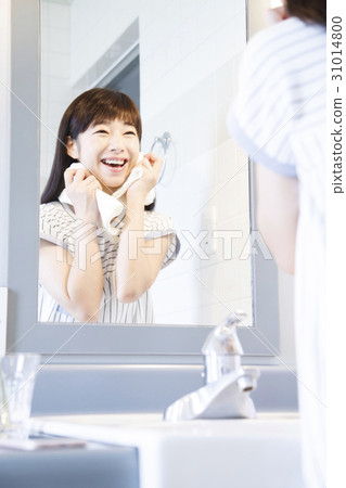 婦女洗臉洗滌美容早晨護膚 31014800