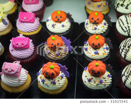 Fancy halloween cupcakes Fancy halloween cupcakes 31015541