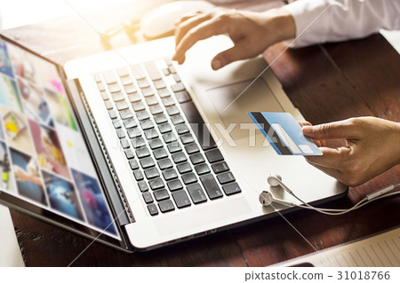 Man use credit card for online shopping, m-banking 31018766