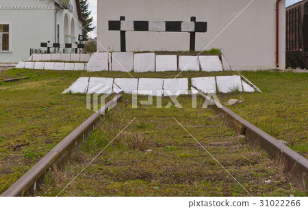 Dead end no through train railroad traffic sign Dead end no through train railroad traffic sign 31022266