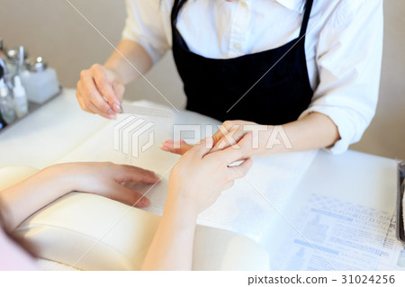 Beauty Image Nail Salon Treatment: Professional Procedure Photography Cooperation: itokichi 31024256