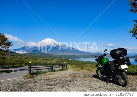 從山中湖的全景看富士山 從山中湖的全景看富士山 31027796