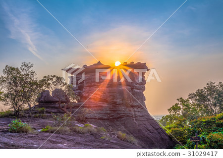 amazing natural stone sculpture 31029417