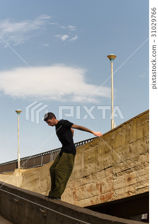 Parkour in the city 31029766