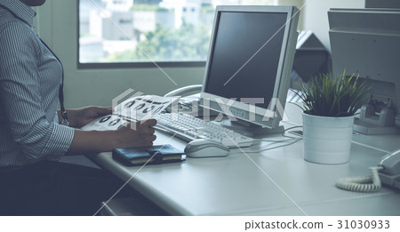 Clerical work 31030933