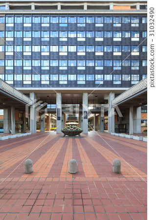 岡山縣政府辦公樓 - 主樓入口 -  31032490