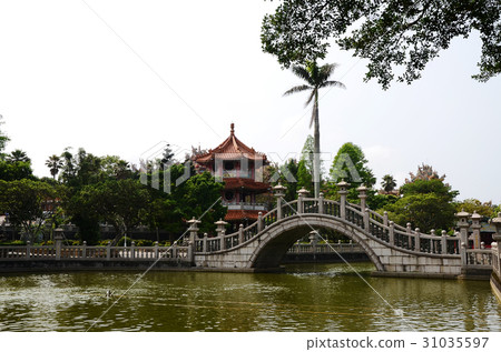 Chinese style bridge Chinese style bridge 31035597