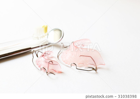 Medical orthodontic image 31038398