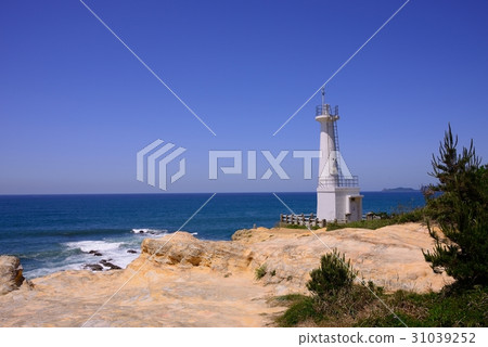 Landscape of the distant nose and Myokomizaki lighthouse 31039252