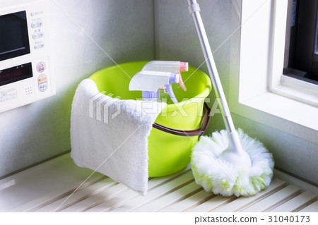 Bathroom cleaning Bathroom cleaning 31040173