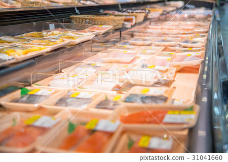 Supermarket fish department Fishes and Shells Blur soft focus Supermarket fish department Fishes and Shells Blur soft focus 31041660